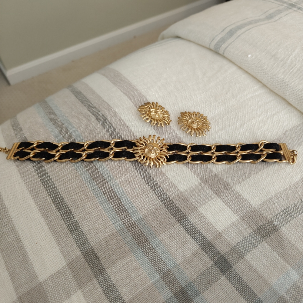 Gold and Black Velvet Chocker Necklace with Sun Accents. Clip On Earrings.